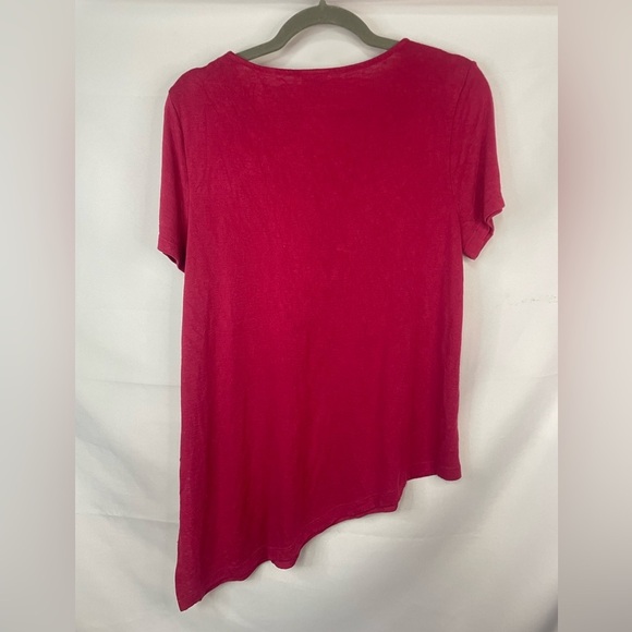 Chicos hot pink A symmetrical lightly woven blouse. Womens size medium Chicos 1 - Picture 4 of 4